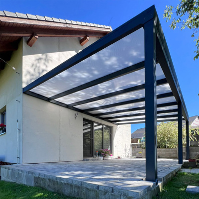 Pergola se šikmou střechou